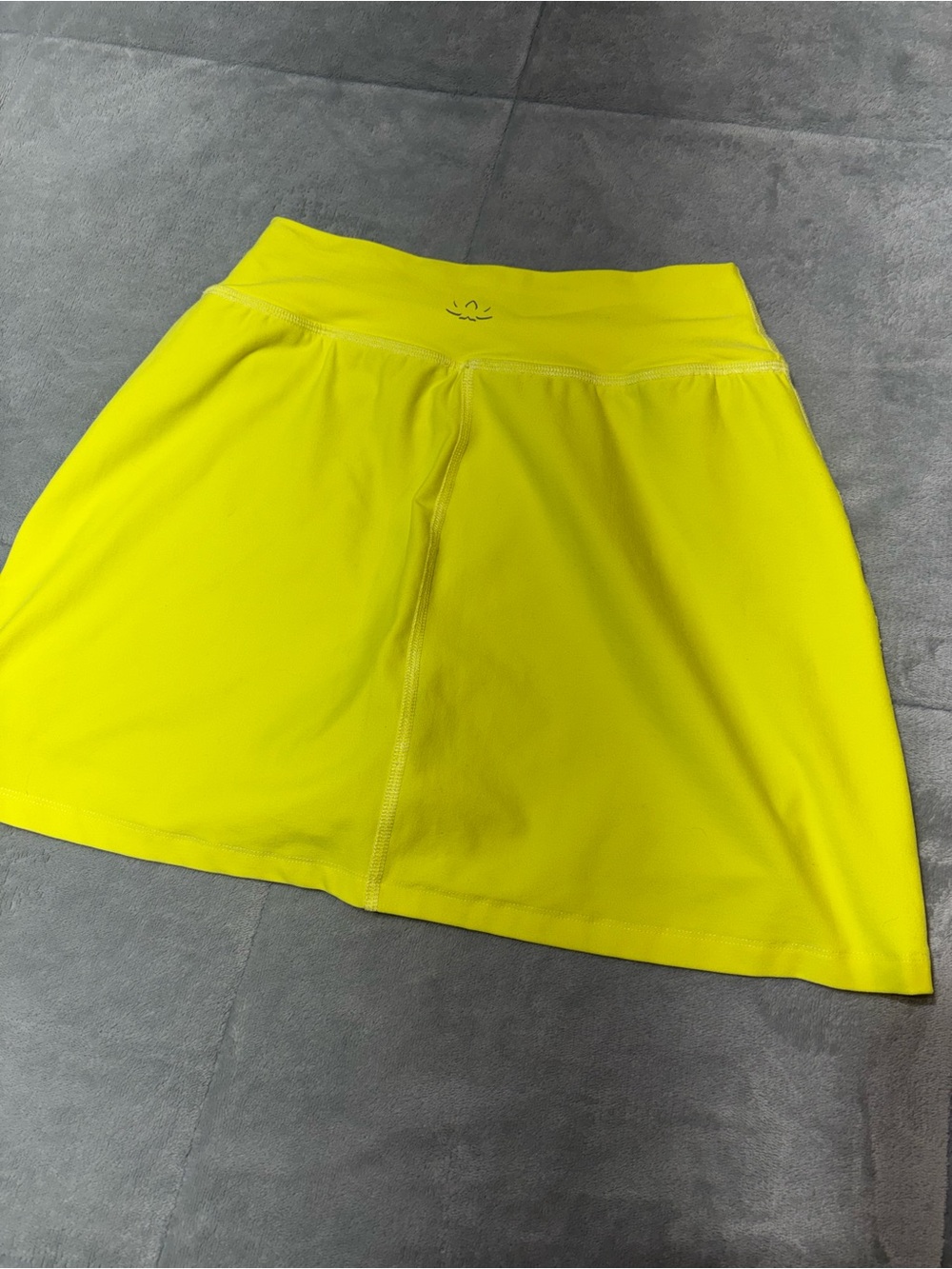 Beyond Yoga Spacedye Move It Skort Size Medium Yellow High Waisted Skirt